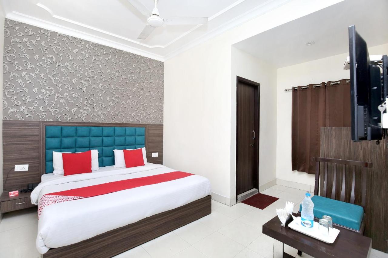 Oyo 12354 Hotel Sangreela Amritsar Bagian luar foto