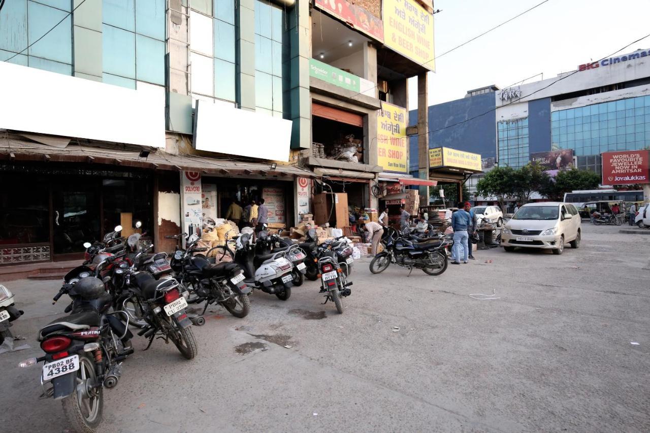 Oyo 12354 Hotel Sangreela Amritsar Bagian luar foto