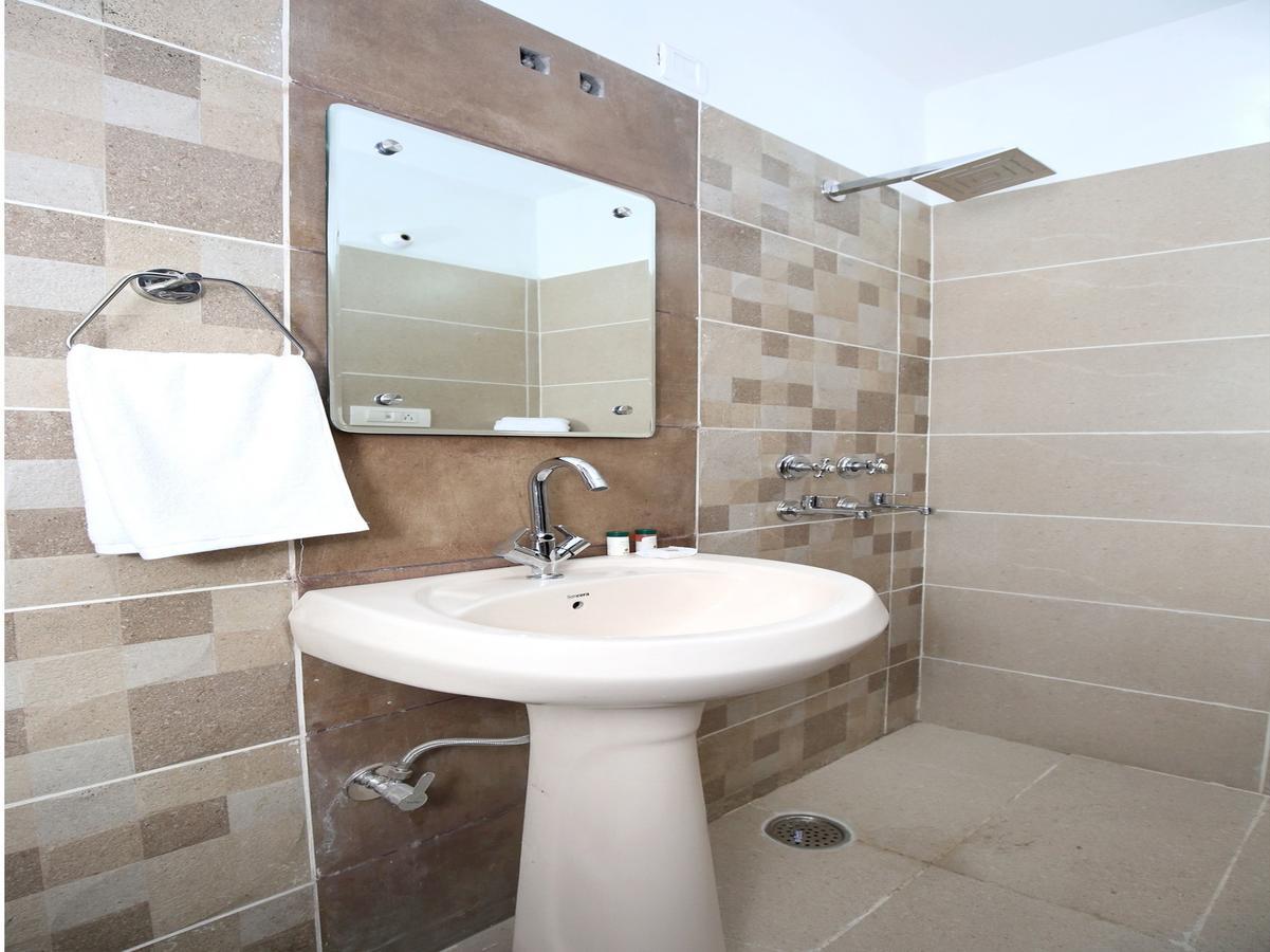 Oyo 12354 Hotel Sangreela Amritsar Bagian luar foto